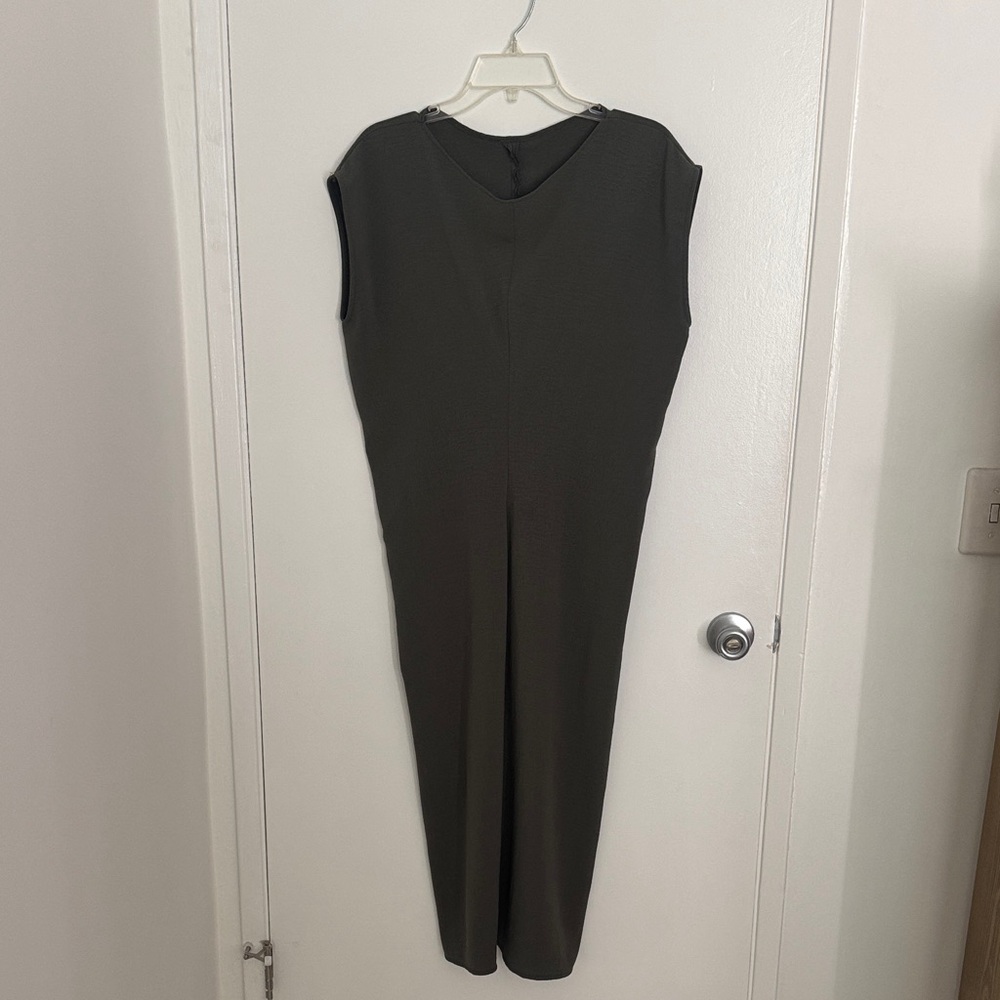 Elegant olive green Sleeveless Dress